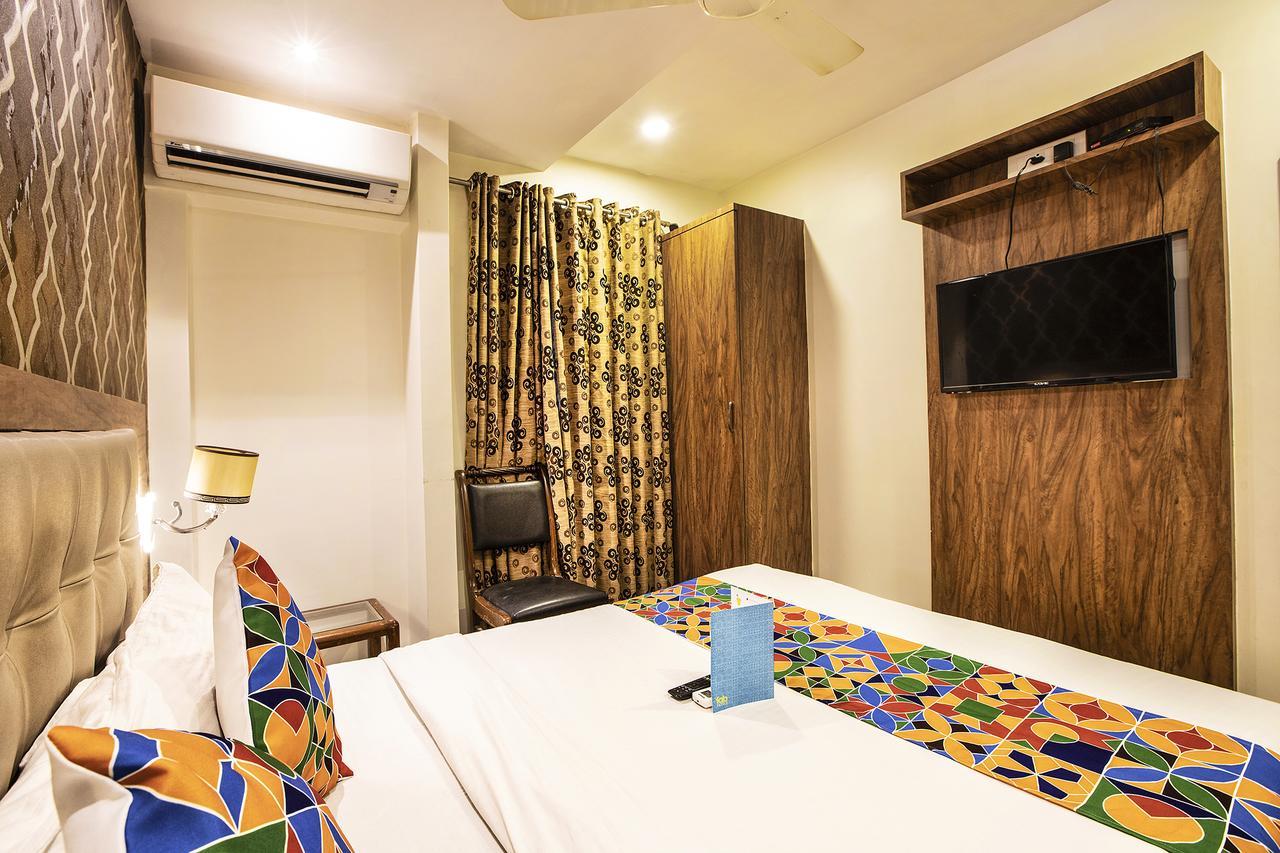 Hygienic Hotel Liberty Plaza Mumbai  Buitenkant foto