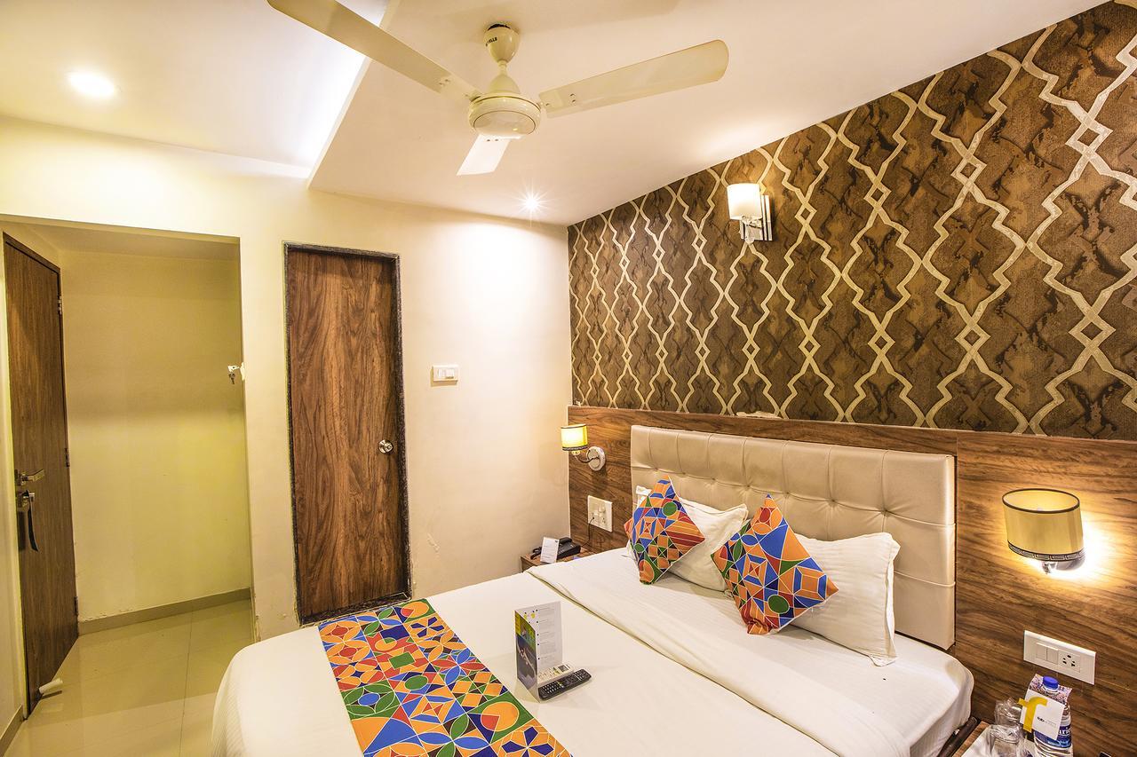 Hygienic Hotel Liberty Plaza Mumbai  Buitenkant foto