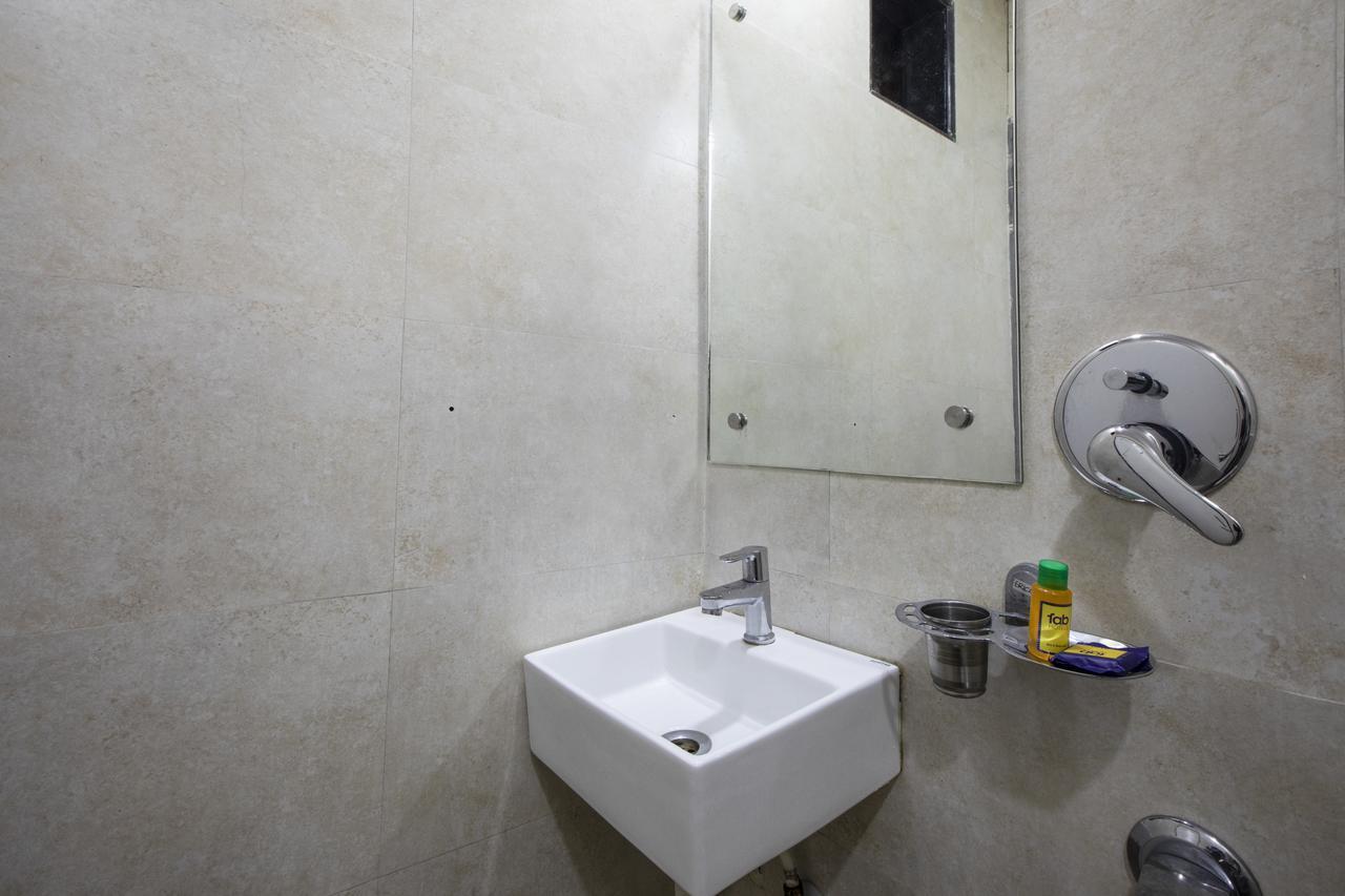 Hygienic Hotel Liberty Plaza Mumbai  Buitenkant foto