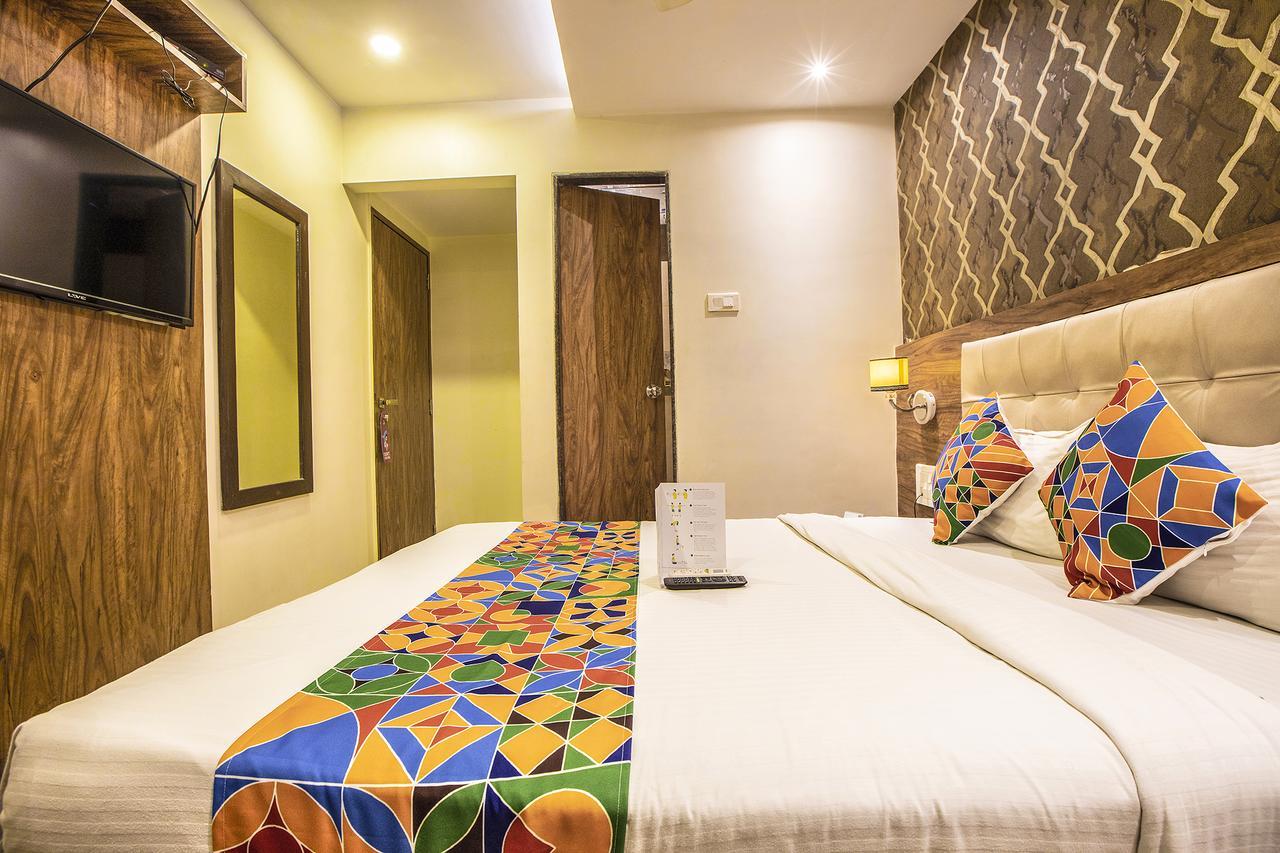 Hygienic Hotel Liberty Plaza Mumbai  Buitenkant foto